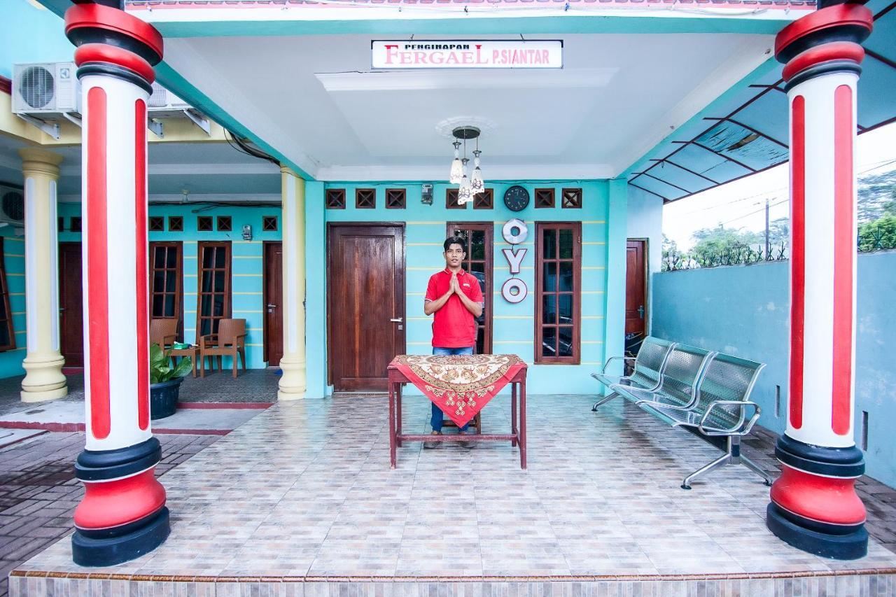 Oyo 796 Penginapan Fergael Pematangsiantar Exterior foto