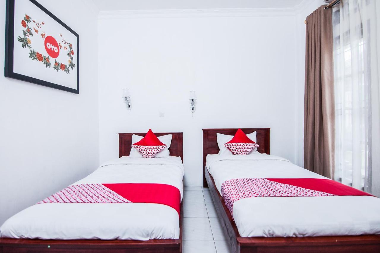 Oyo 796 Penginapan Fergael Pematangsiantar Exterior foto